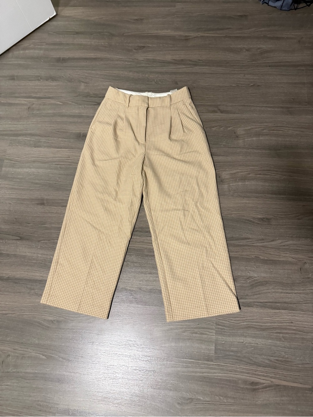 Aritzia Wilfred Cropped Effortless Pants